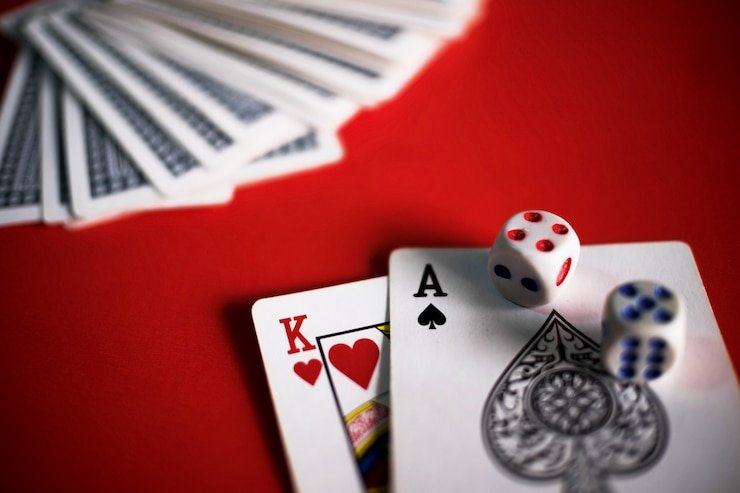 Tampilan permainan Fortune Tiger di kingkong toto dengan gulungan berwarna emas